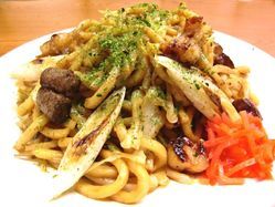 津山ホルモンうどん