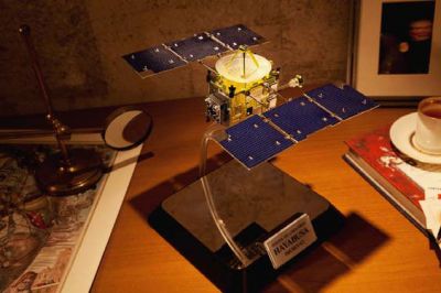 小惑星探査機はやぶさ