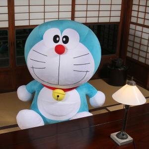とっても大きなドラえもんぬいぐるみ