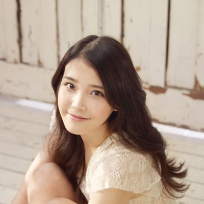 IU